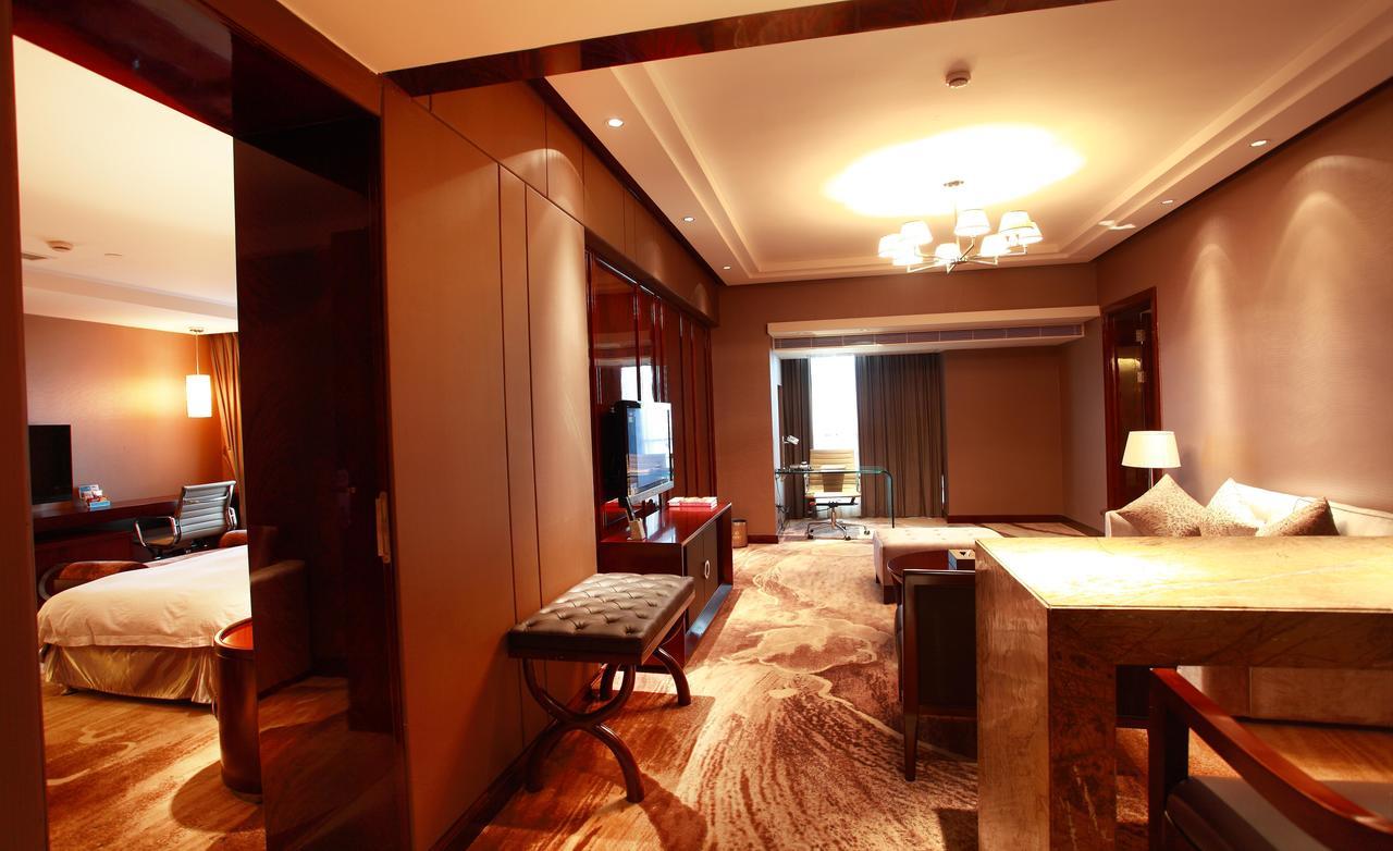 Hotel Fortune Thuận Đức Ngoại thất bức ảnh