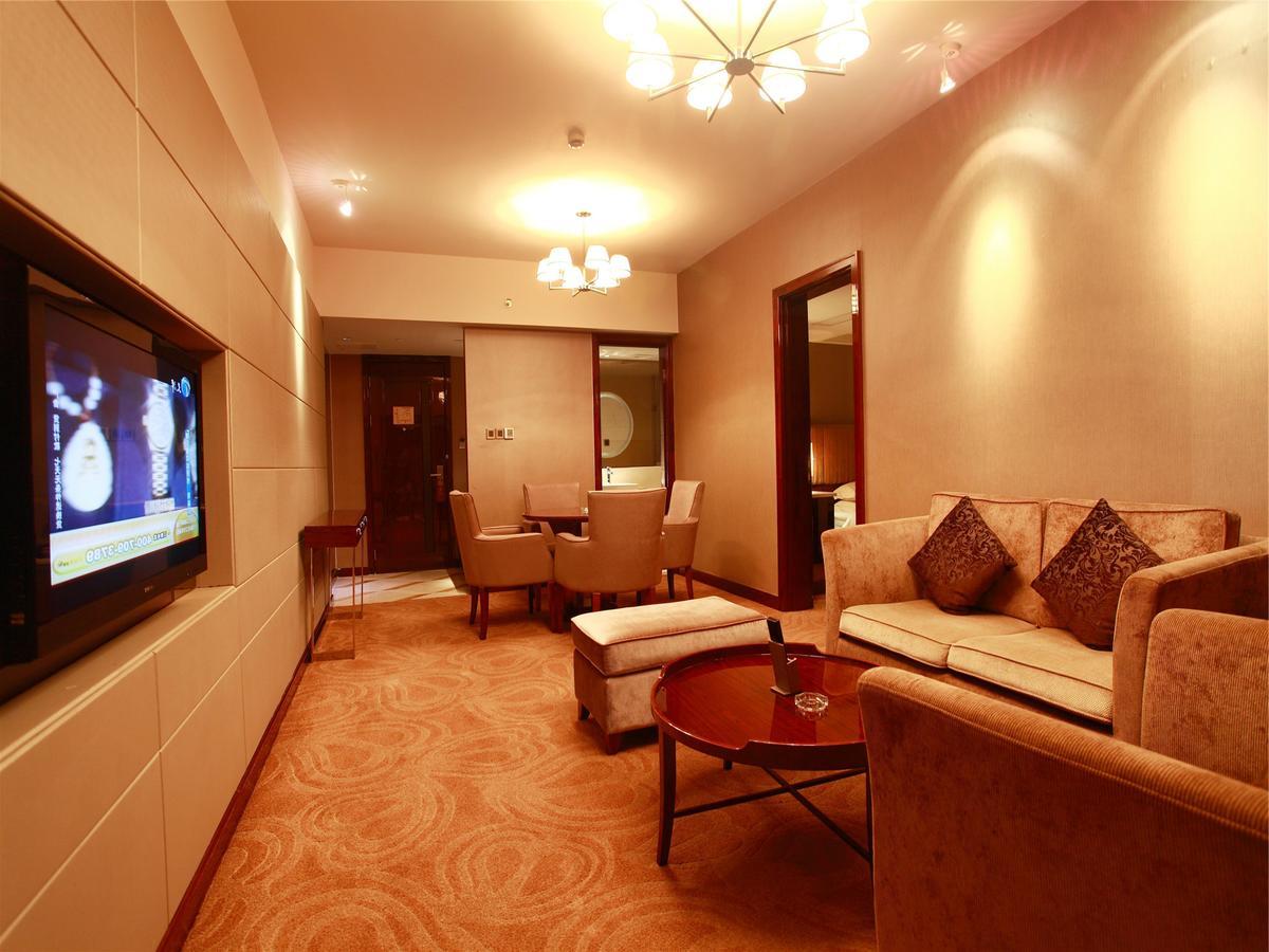 Hotel Fortune Thuận Đức Ngoại thất bức ảnh