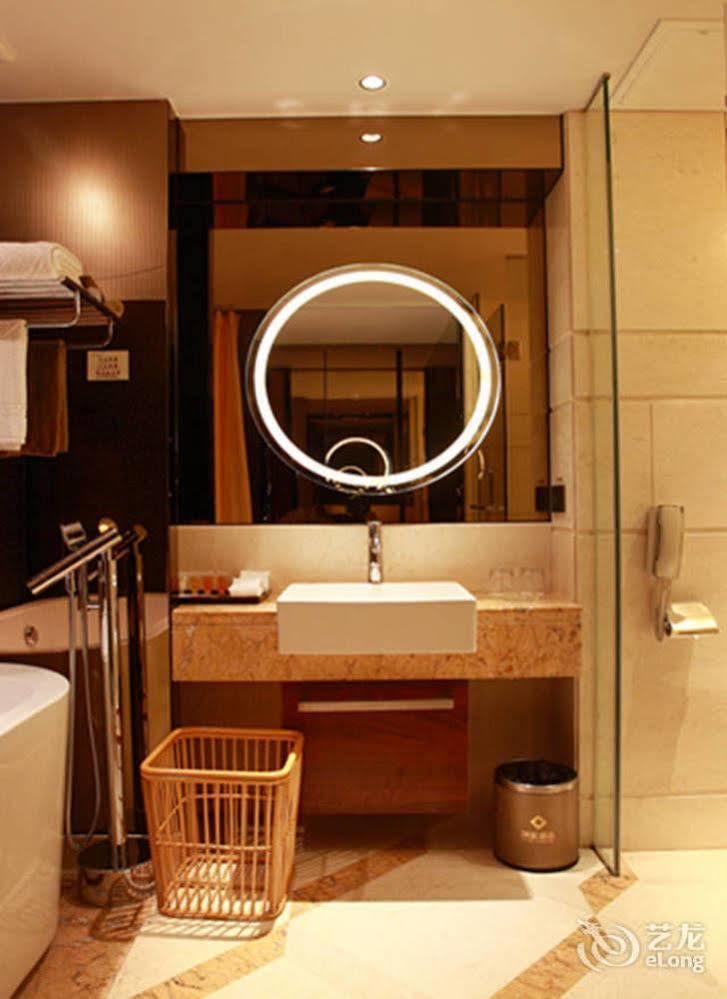 Hotel Fortune Thuận Đức Ngoại thất bức ảnh